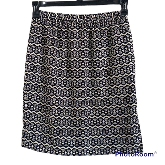 LOFT Dresses & Skirts - Ann Talyor Loft Aztec Style Black/Beige Elastic Waist Skirt